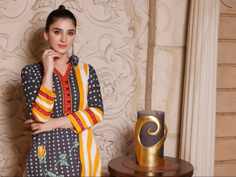 10 Ways to Style a Black Kurti for Women: Versatile and Chic Looks shutterstock 2111757668 63d8a4cc0cabc